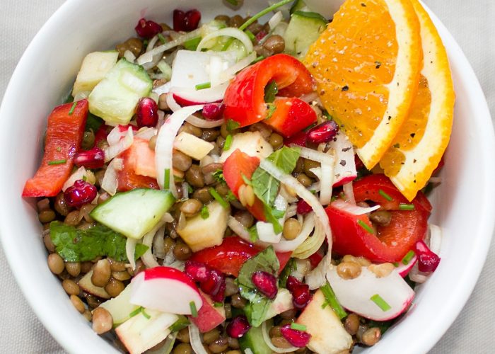 Salate verschiedener Landesküchen von Mahlzeit Schulcatering und Schulessen Hamburg